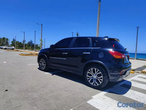jeepetas y camionetas - Mitsubishi Outlander Sport 4x4 12