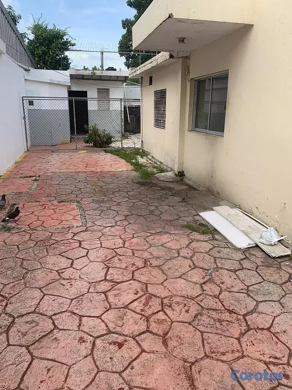 oficinas y locales comerciales - Casa comercial en alquiler en Los Cacicazgos 10