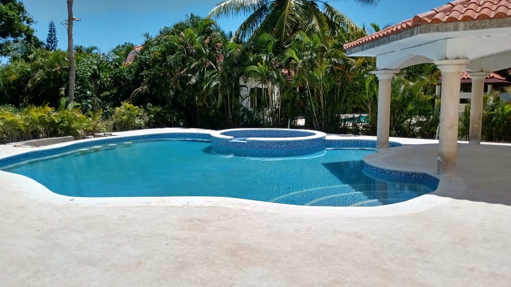 casas vacacionales y villas - VILLA EN METRO COUNTRY CLUB, JUAN DOLIO 1