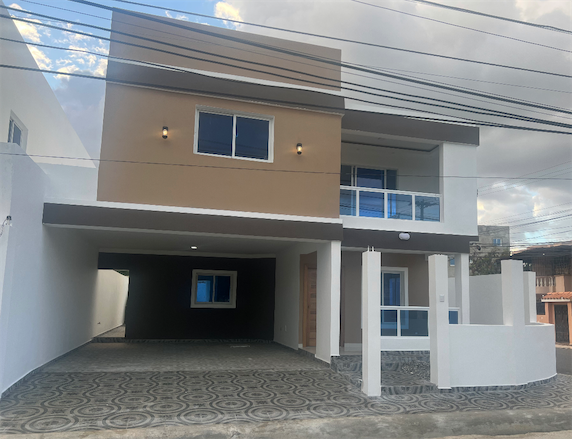 casas - Venta de casa de 2 niveles en la autopista de san Isidro prado oriental 1