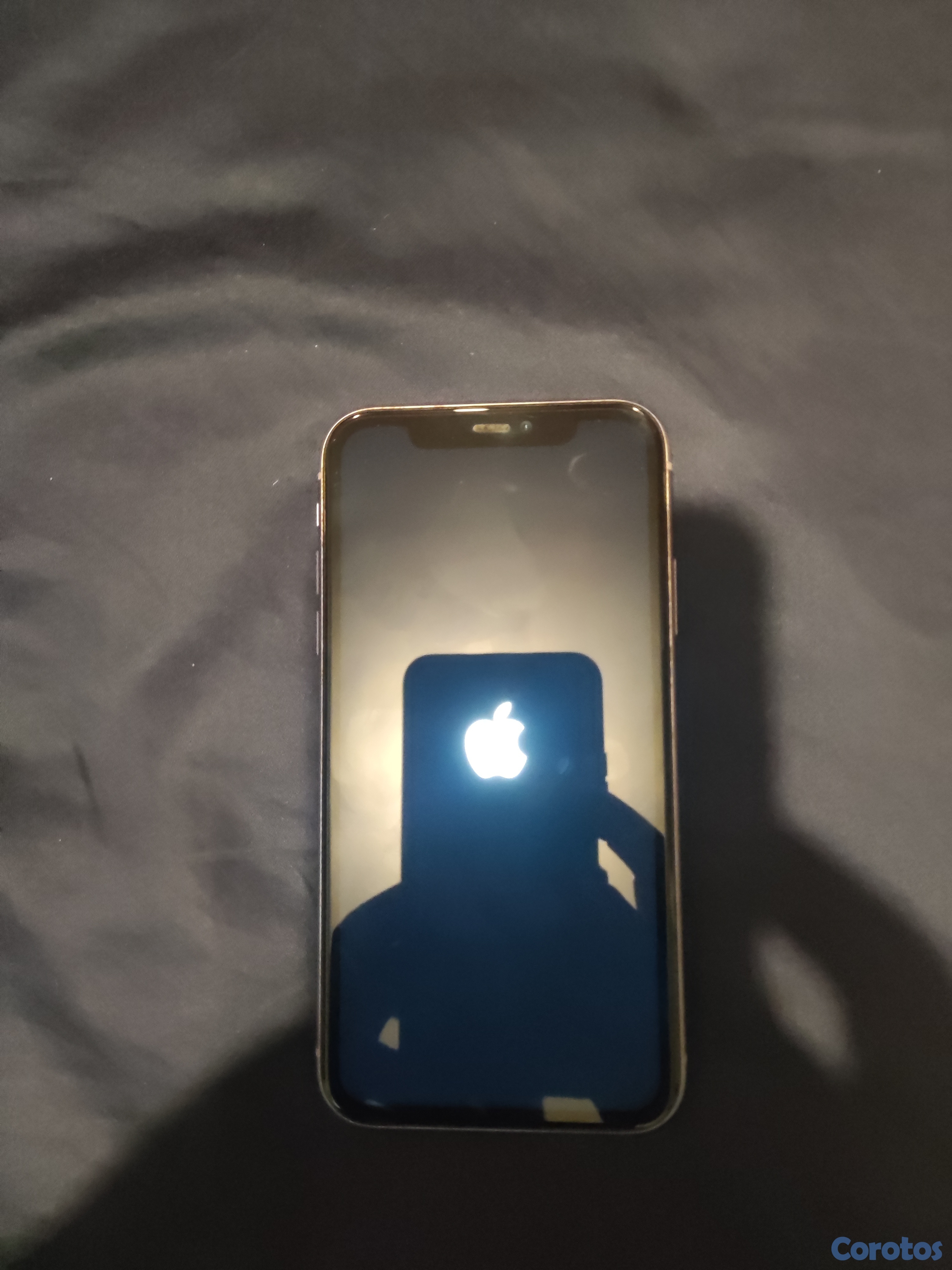 celulares y tabletas - iPhone 11 Normal Morado 256GB Chip Físico y eSIM. 7,899 10