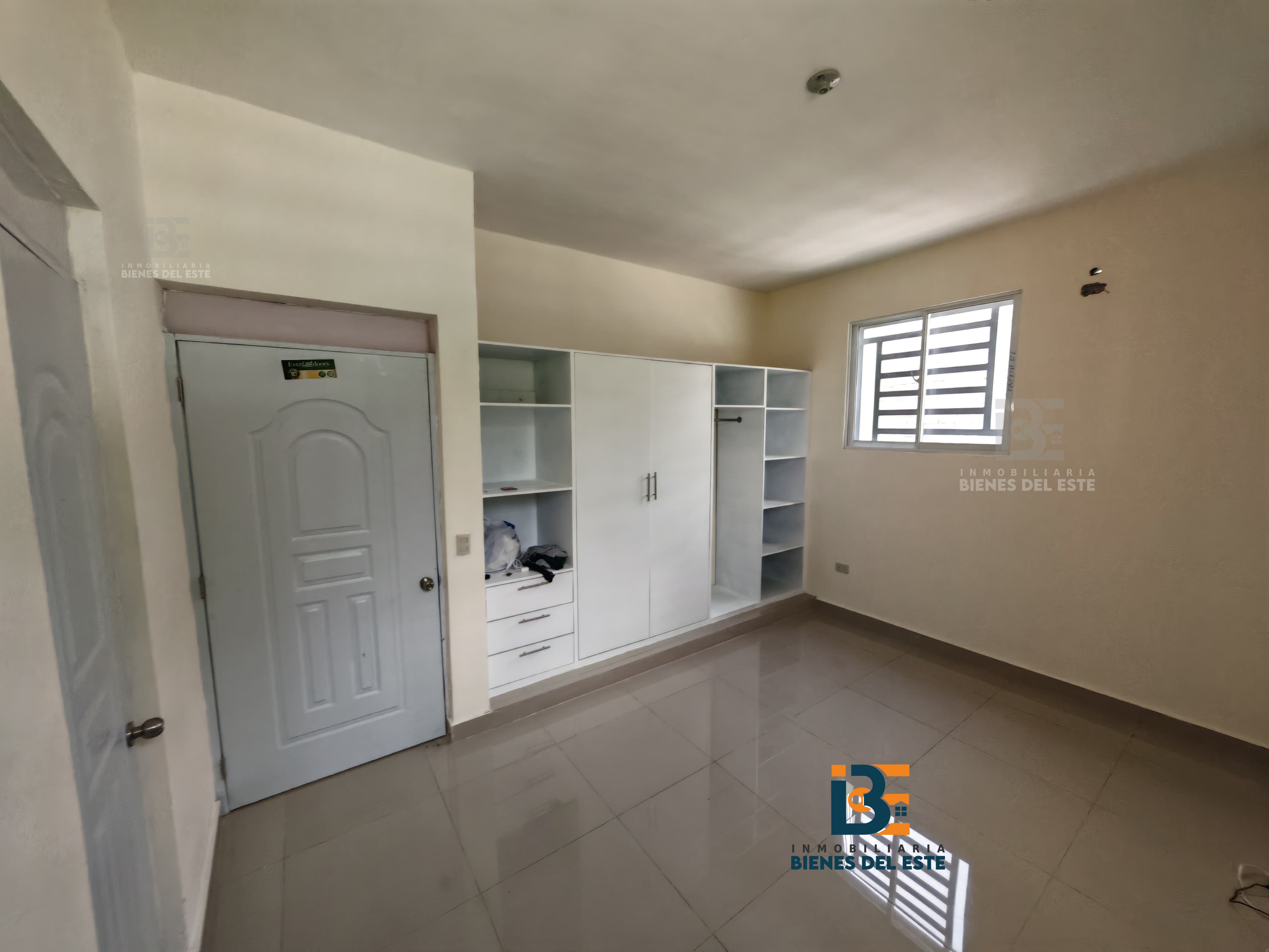 casas - Se Renta Vivienda Nueva, con Patio  en Villa Visan 6