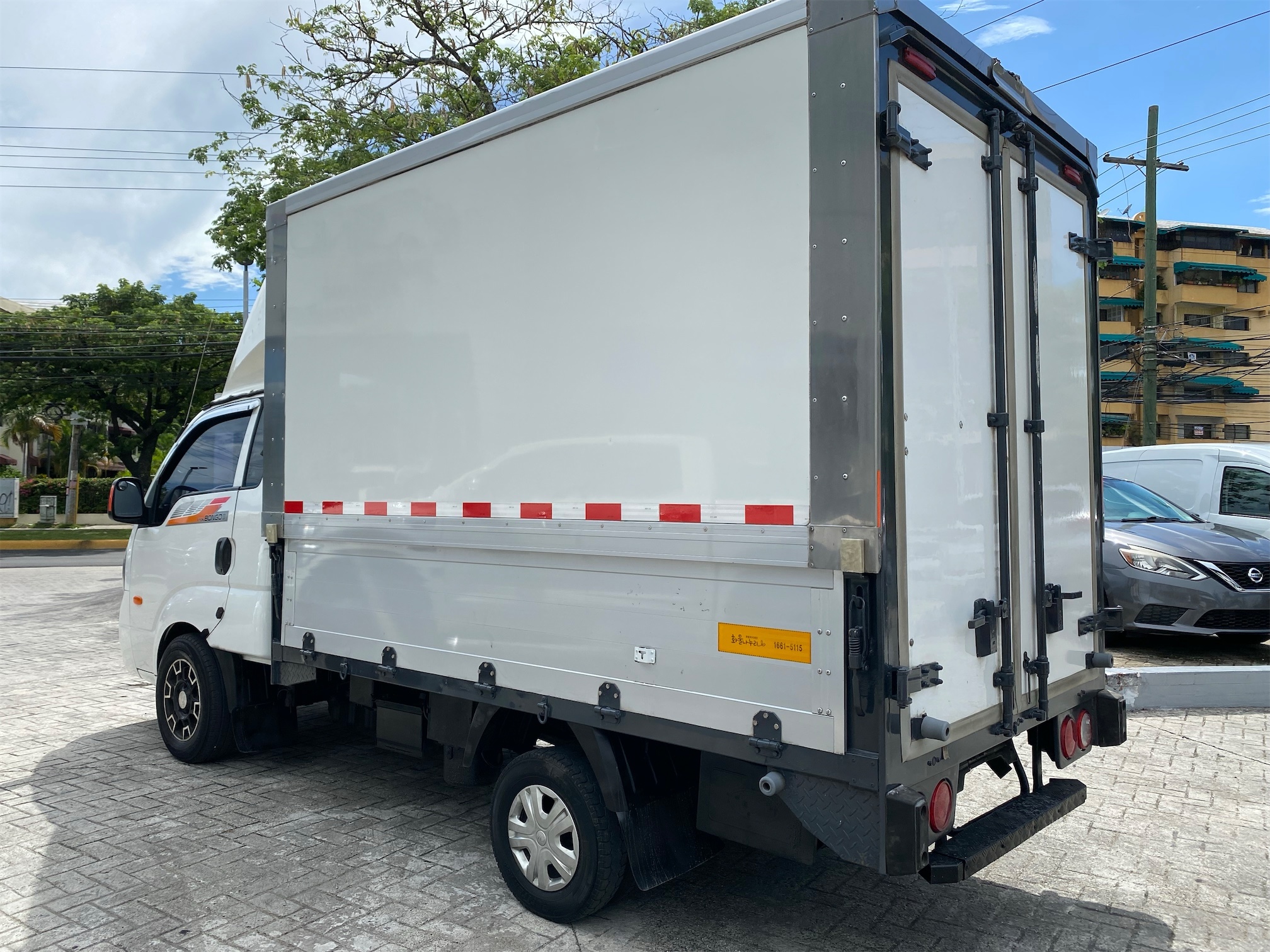 camiones y vehiculos pesados - KIA BONGO III 2018 4
