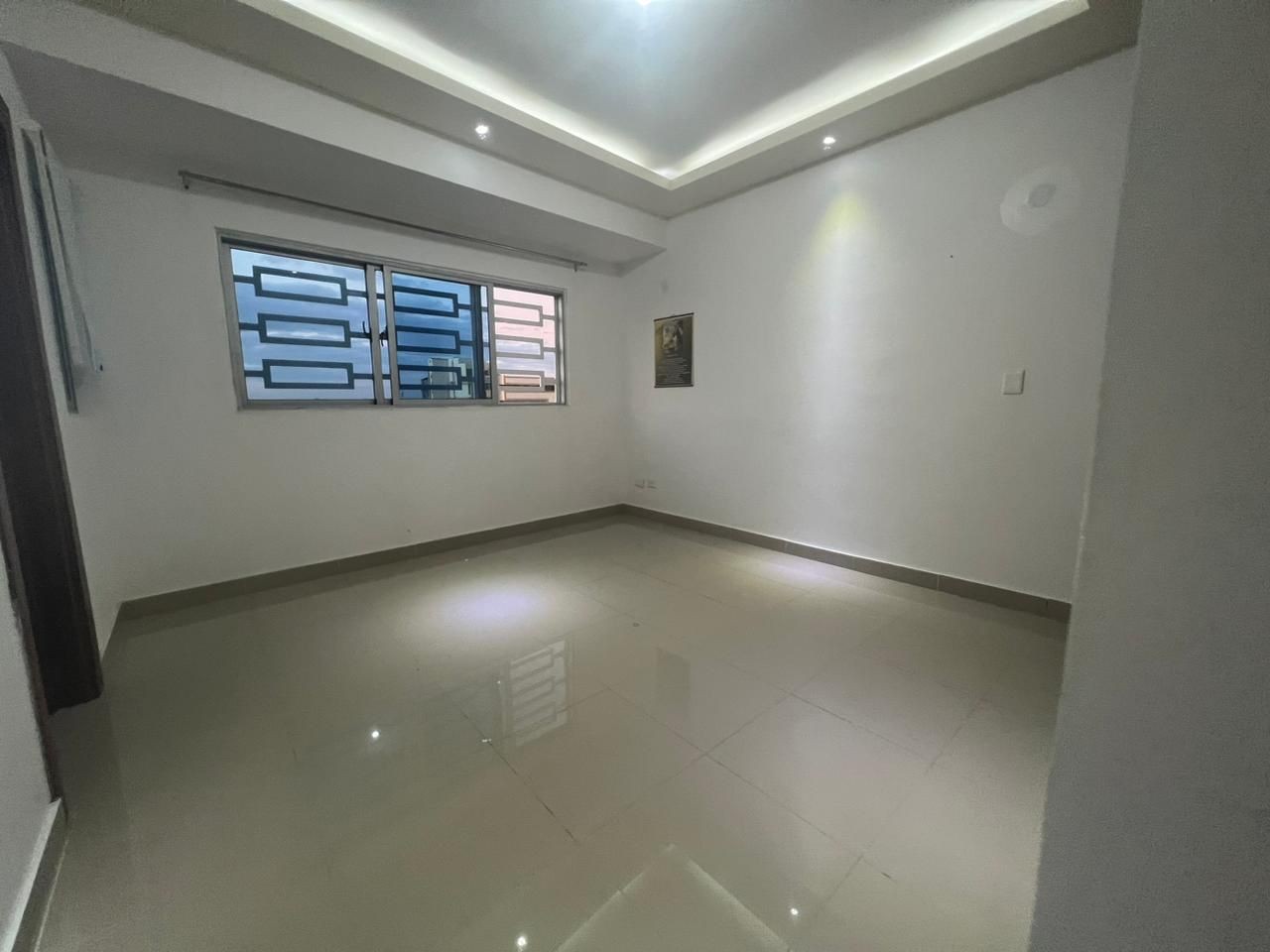 apartamentos - Apartamento 5To piso, Los Restauradores, Distrito Nacional  3