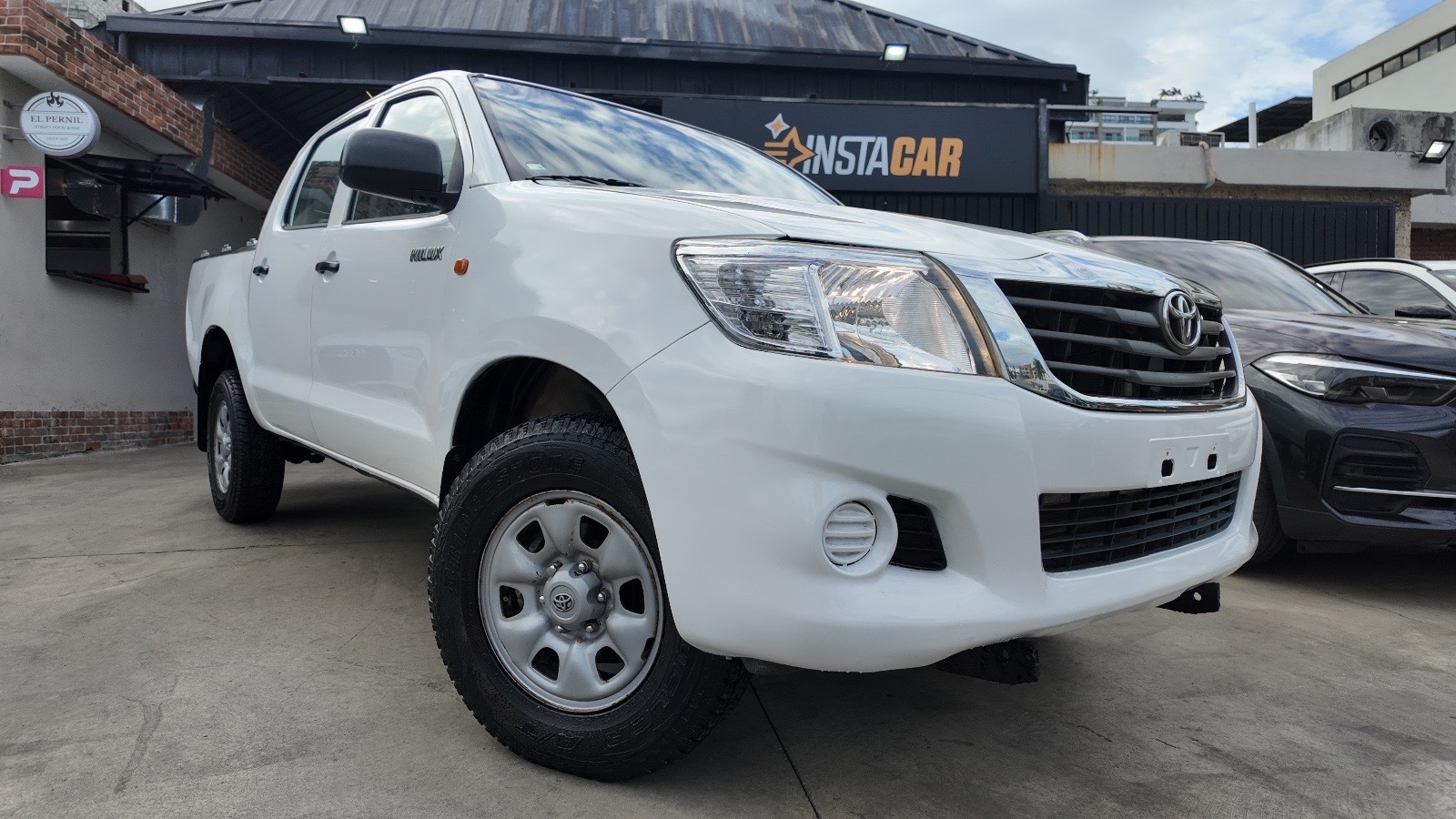 jeepetas y camionetas - TOYOTA HILUX 2012