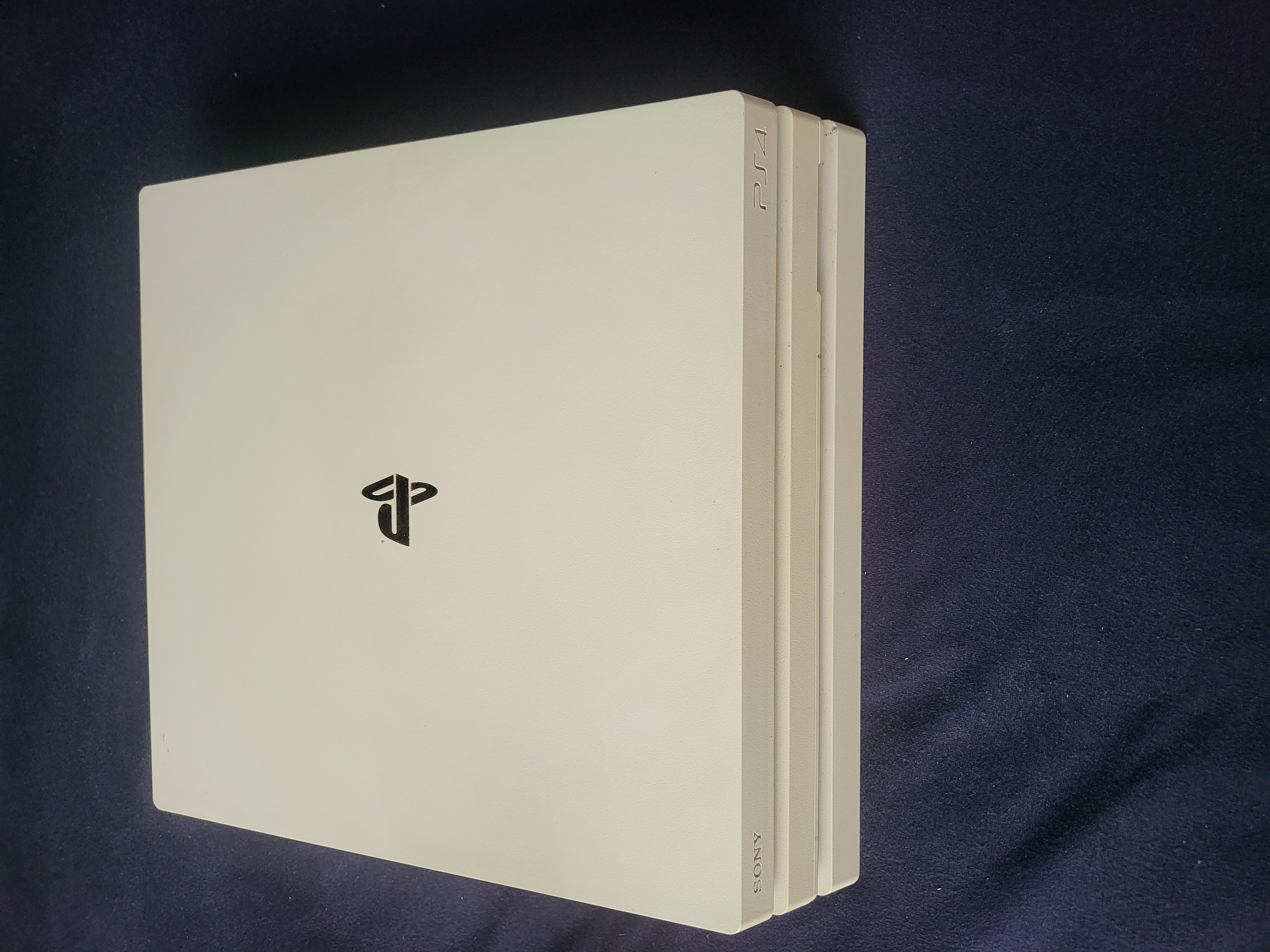 consolas y videojuegos - Se Vende consola PlayStation 4 PRO, PS4 PRO 1