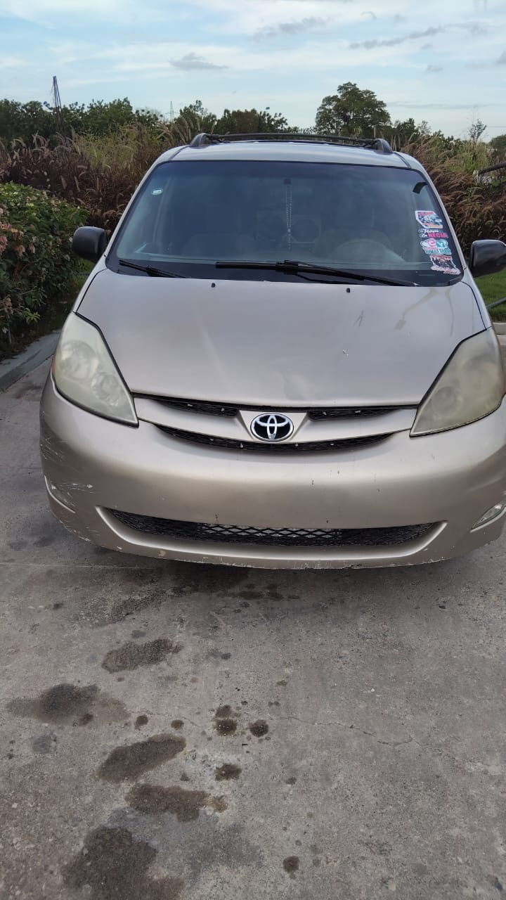 jeepetas y camionetas - TOYOTA SIENA 2007 6