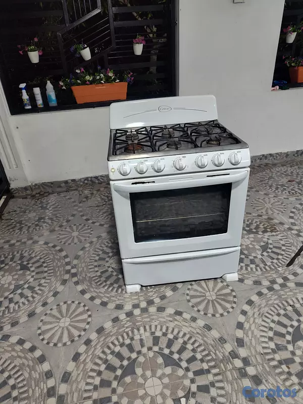cocina - Estufa Cetron 6 hornillas 3