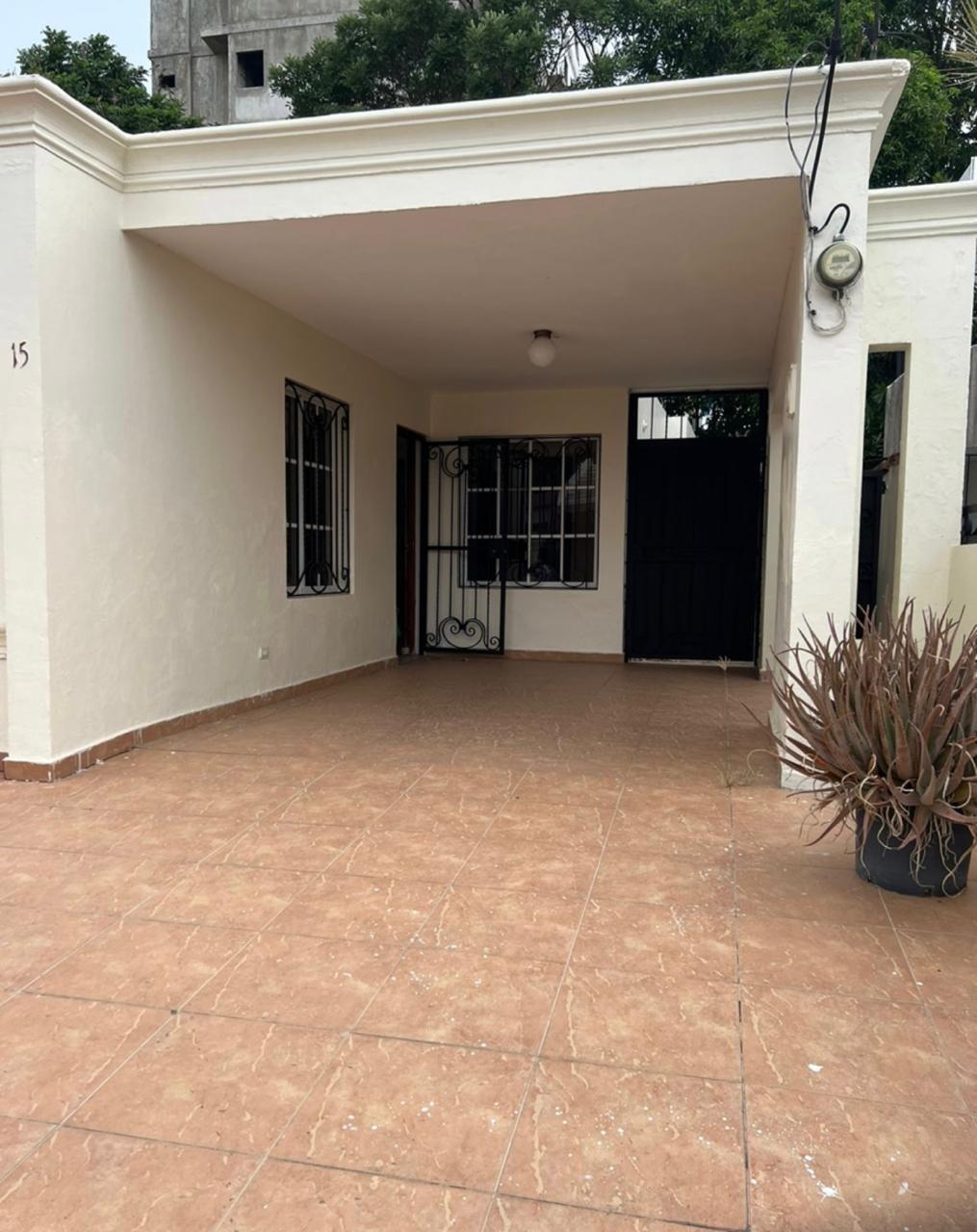 casas - CASA EN VENTA EN VILLA OLGA, SANTIAGO.
