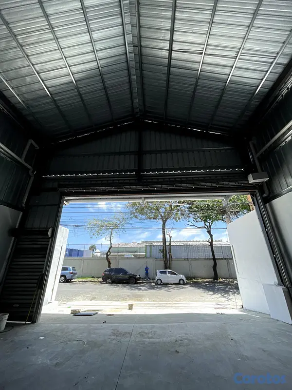 oficinas y locales comerciales - Nave Industrial en Santo Domingo 3