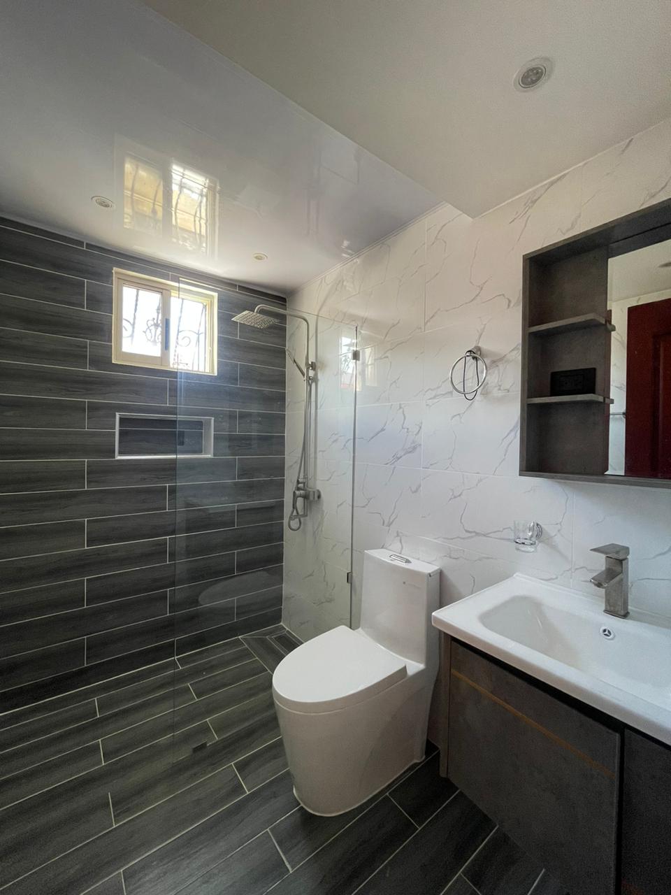 apartamentos - 3er Nivel Disponble en Llanos de Gurabo 1