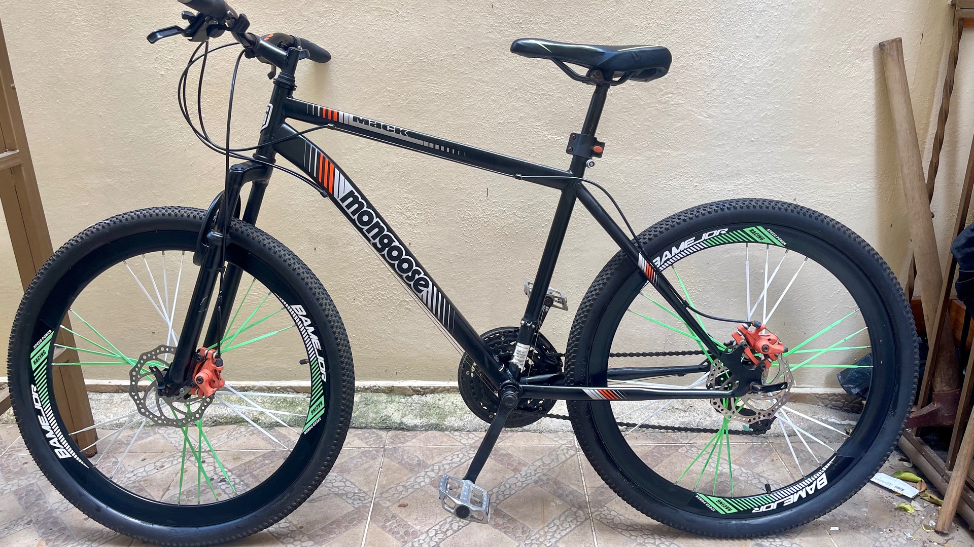bicicletas y accesorios - Bicicleta Haro 28 0