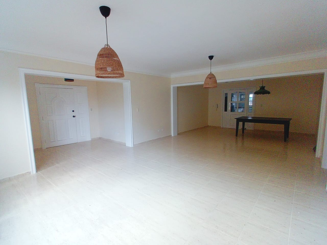 apartamentos - Se vende amplio apartamento en Evaristo Morales 6