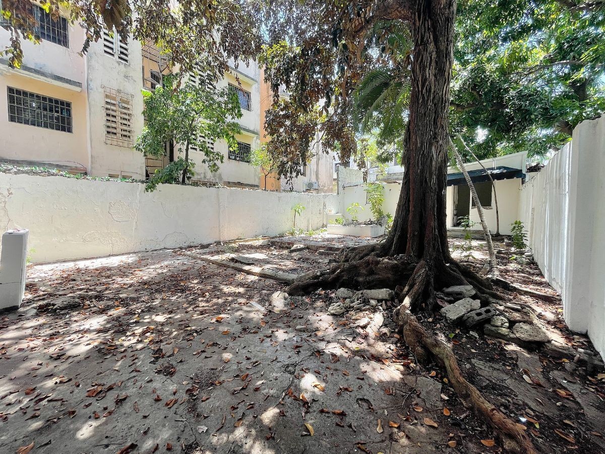 casas - Venta de Casa en Gazcue