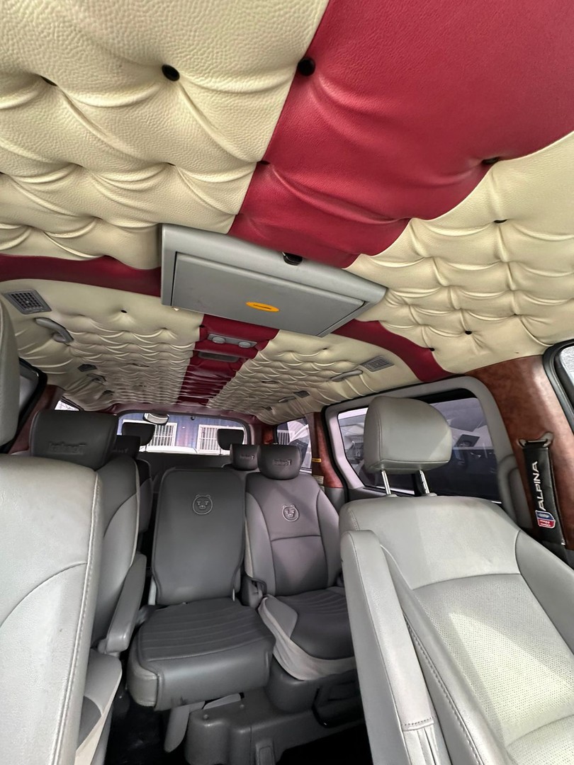 jeepetas y camionetas - HYUNDAI GRAND STAREX 2020 BLANCA 2
