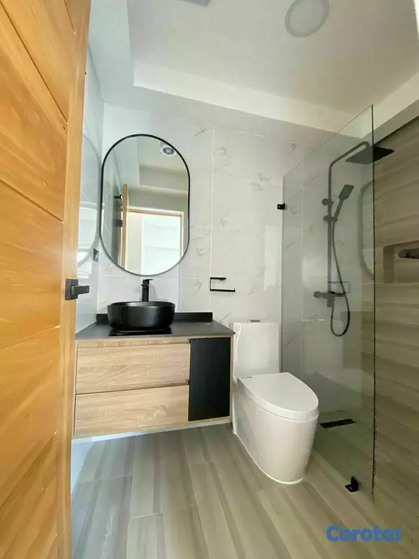apartamentos - Apartamento 2do nivel con terraza en venta  5