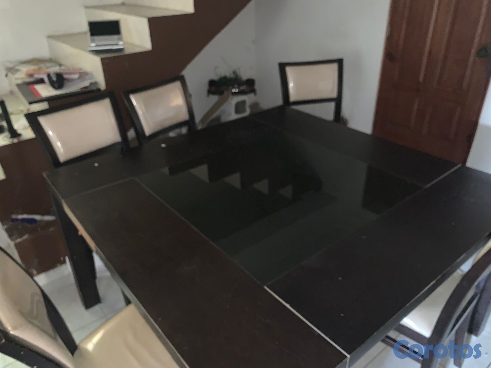 muebles y colchones - Se vende comedor en excelentes condiciones de 6 sillas  