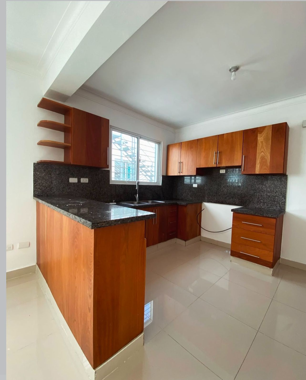 apartamentos - CASA EN VENTA EN VILLA MARIA, SANTIAGO. 3