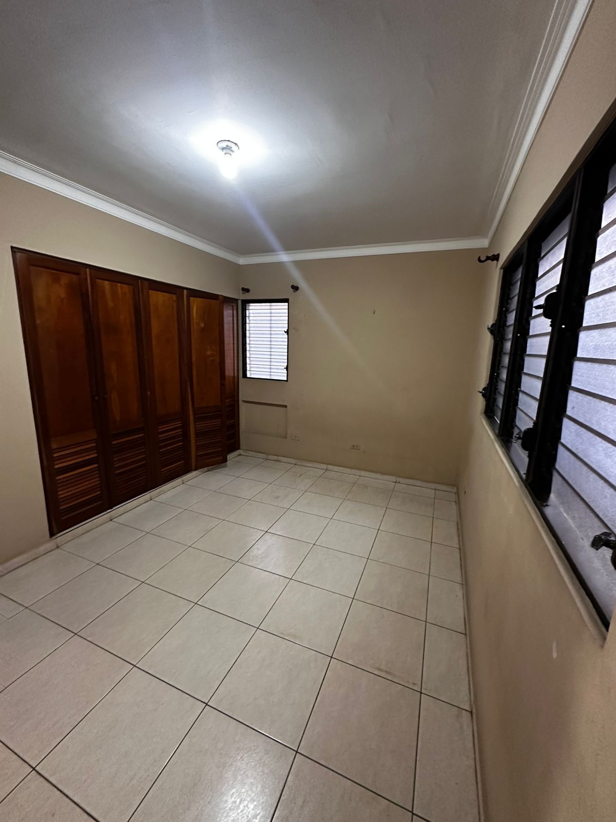 apartamentos - Apto Remodelado 3 Hab. en Alquiler Evaristo Morale 4