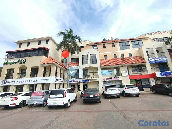 oficinas y locales comerciales - Rento Local comercial en el 2do nivel de la plaza  6