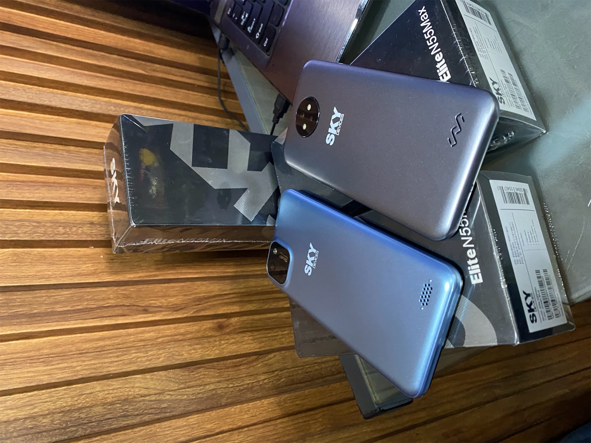 celulares y tabletas - Sky Devices Elite N55 MAX R55 5