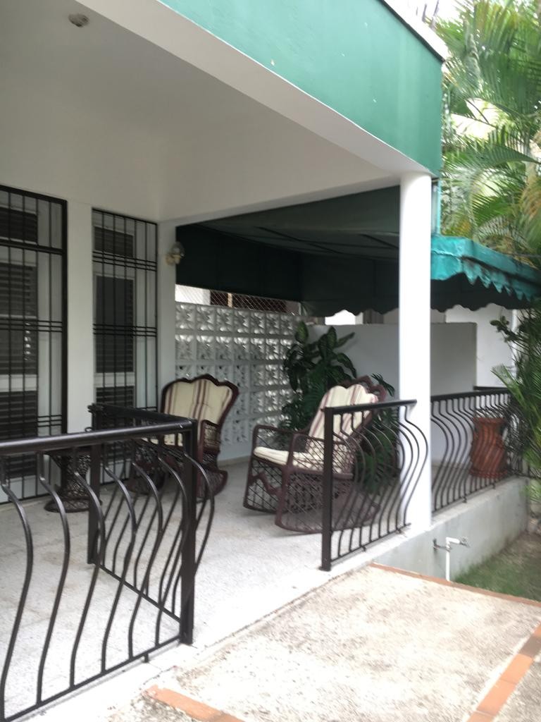 casas - Se vende casa en Av. Independencia 4