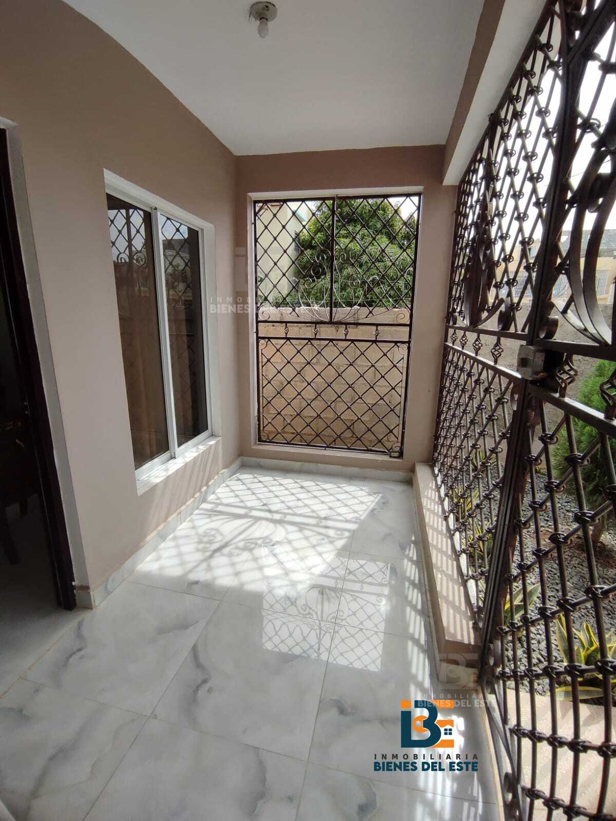casas - Se Vende Casa de Oportunidad con Marquesina Doble. 2