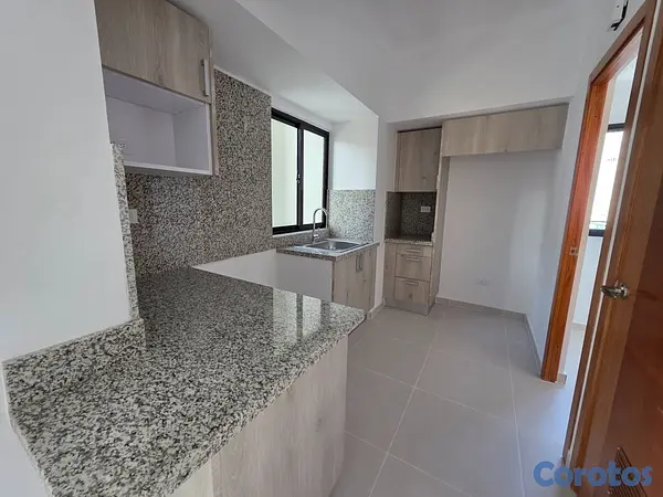 apartamentos - Alquiler apartamento vacío ubicado en la mejor zon 7