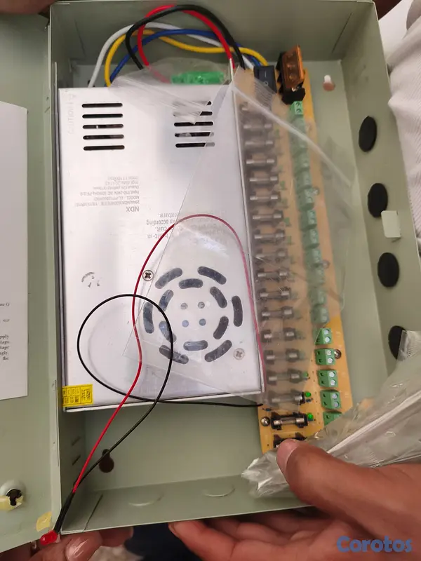otros electronicos - Caja de Distribución de Energía para Cámaras de Se 4