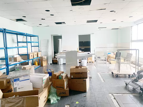 oficinas y locales comerciales - Local en Naco segundo nivel  4