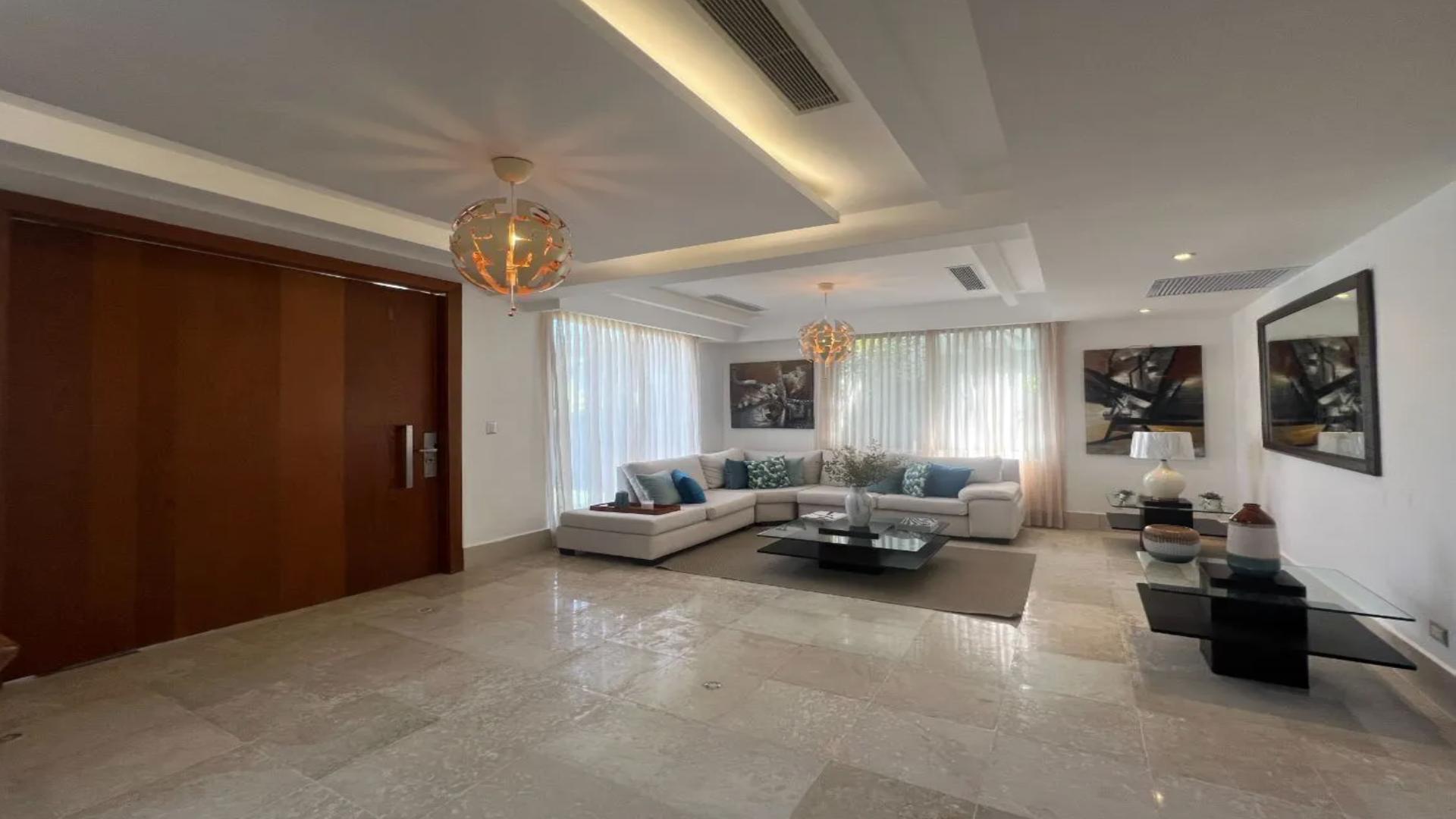 casas vacacionales y villas - Vendo hermosa Villa en Punta Cana Village 4