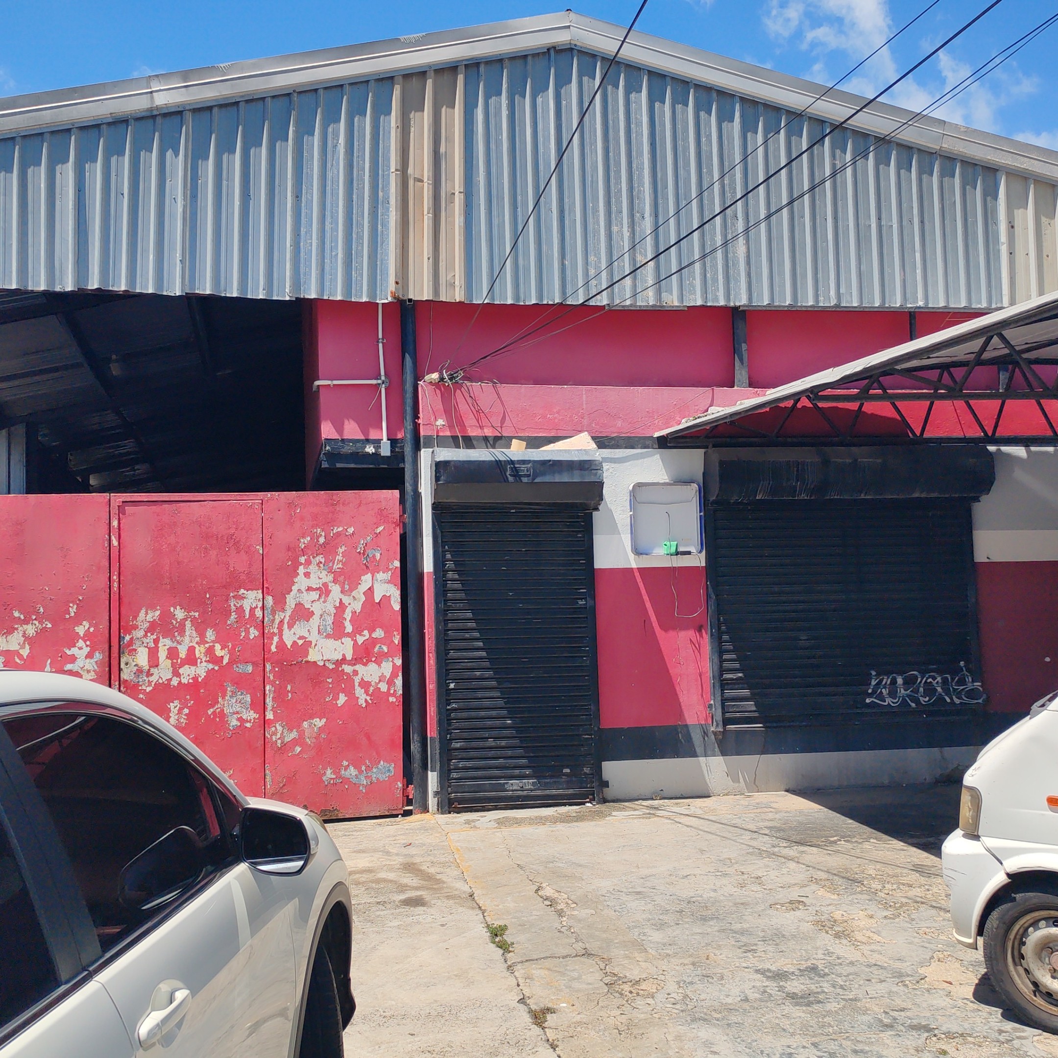 oficinas y locales comerciales - Rento Nave Industrial Alma Rosa I