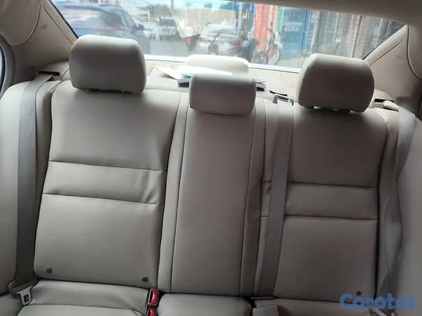 carros - Honda Civic 2011 blanco negociable  5