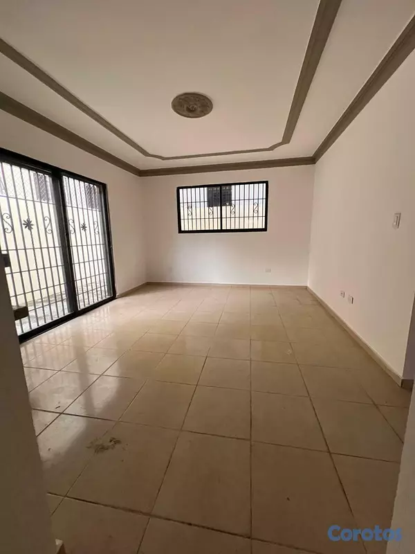 casas - HERMOSA CASA EN VENTA - SANTIAGO. 2