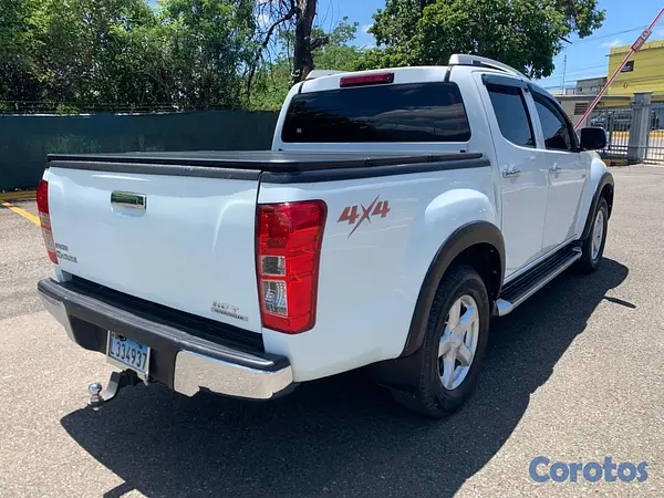 jeepetas y camionetas - Isuzu dmax LS 3.0 4