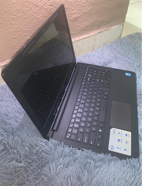 computadoras y laptops - Laptop Dell 5
