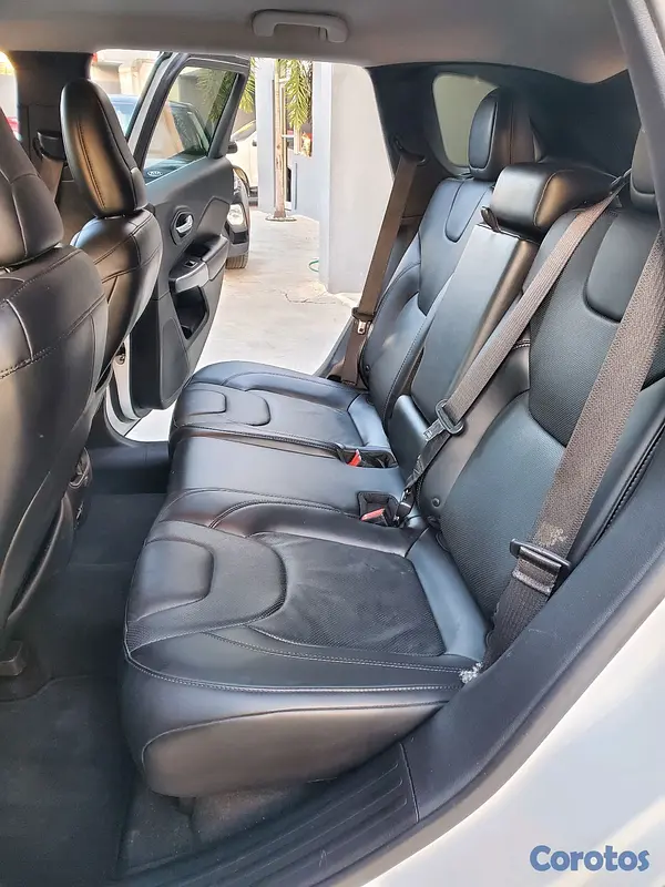 jeepetas y camionetas - Jeep Cherokee Límited 4WD 2019 8