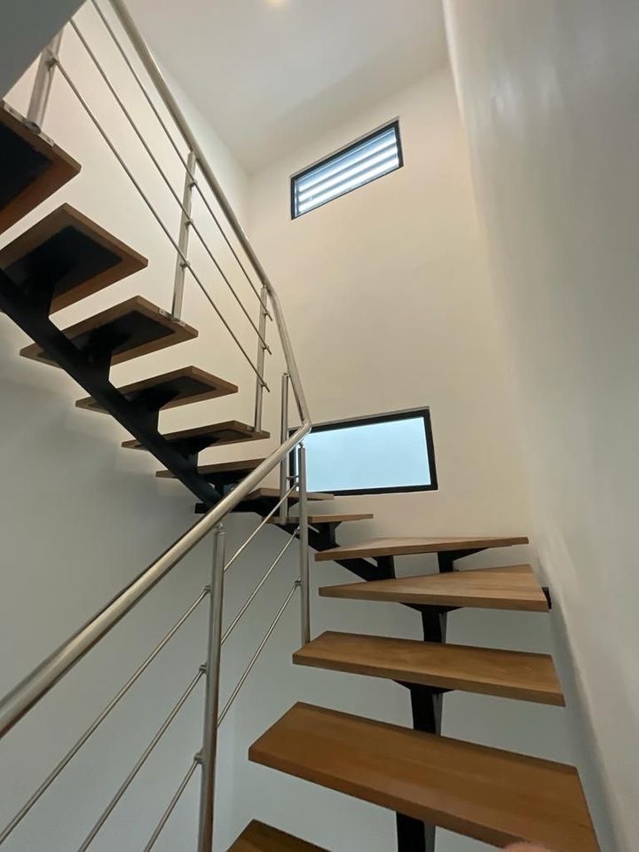 casas - Venta de casa en la autopista de San Isidro
Santo Domingo Este  9