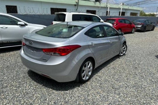 carros - Hyundai Elantra límite americano 2012 1