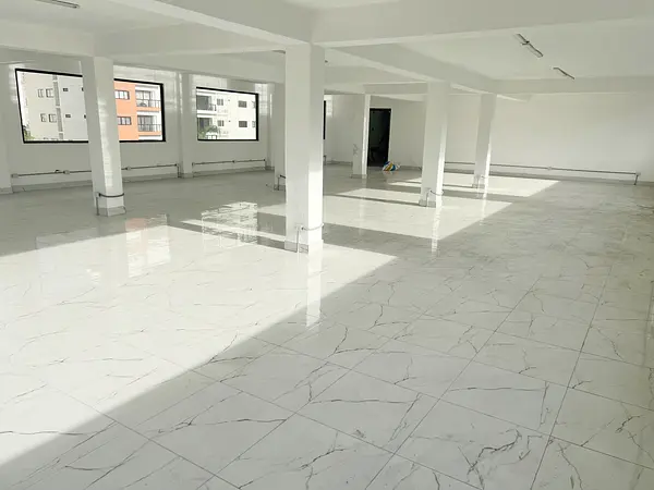 oficinas y locales comerciales - Local céntrico en Bella vista  5
