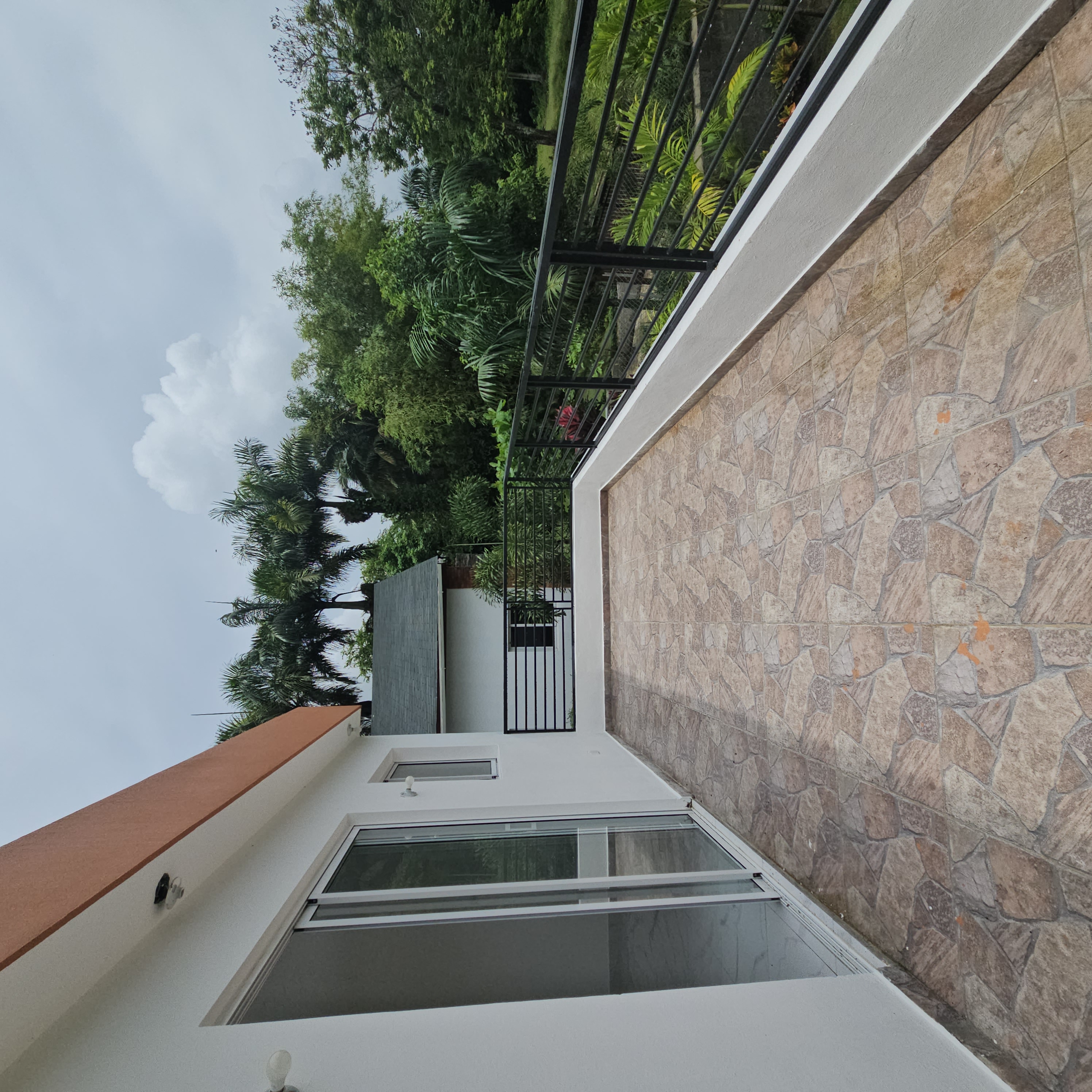 casas - Venta de Casa nueva en Detras embajada Americana carretera la isabela 7