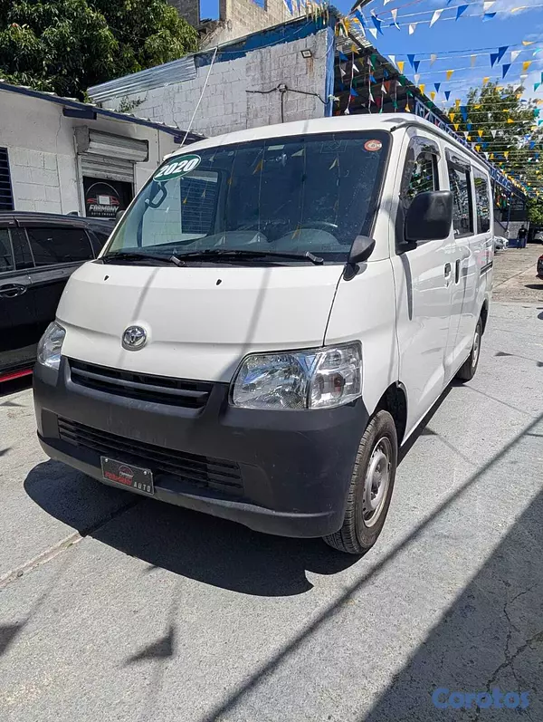 jeepetas y camionetas - TOYOTA TOWN ACE 2020 3