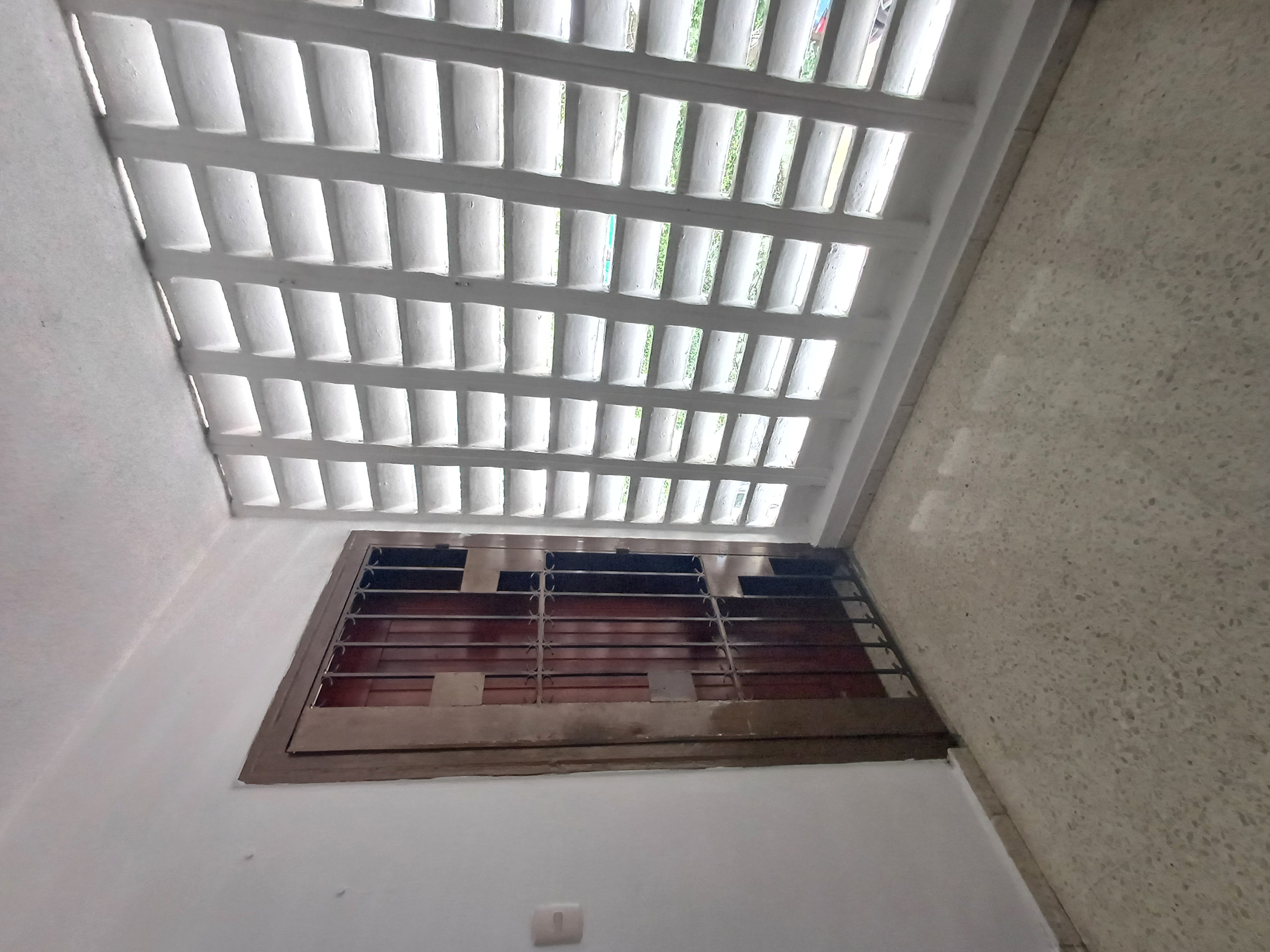 apartamentos - Alquilo Apartamento Clásico 2do Piso en Piantini ma 7
