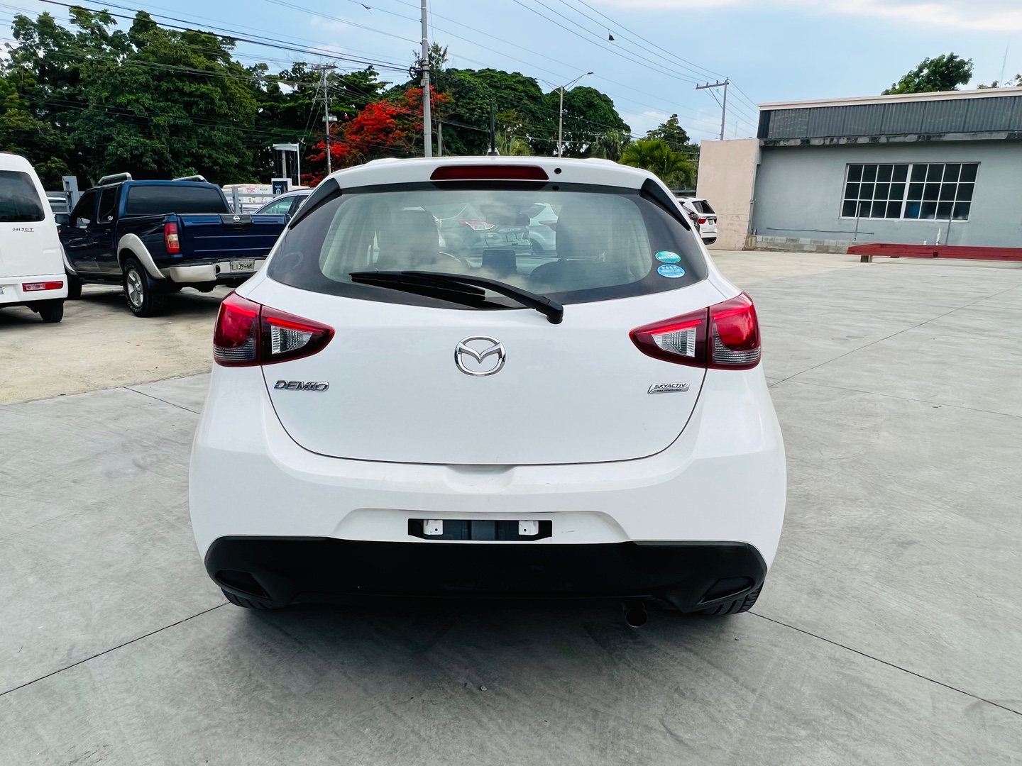 carros - Mazda Demio 2018 5