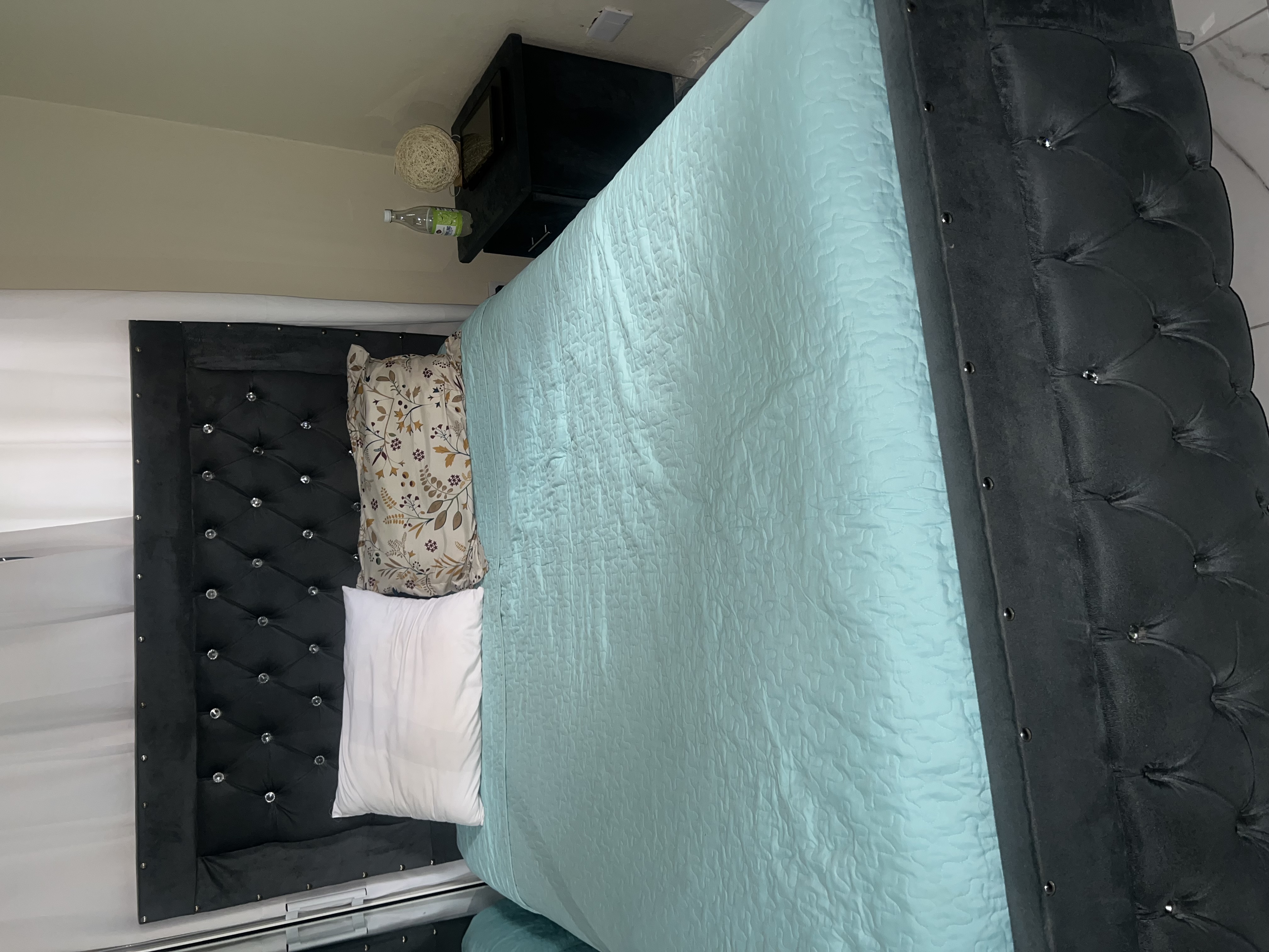 muebles y colchones - Juego de habitación gavetero, cama con espaldar 
