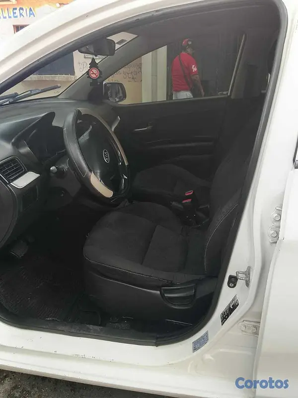 carros - Venta de Kia picanto2013,blanco,  2