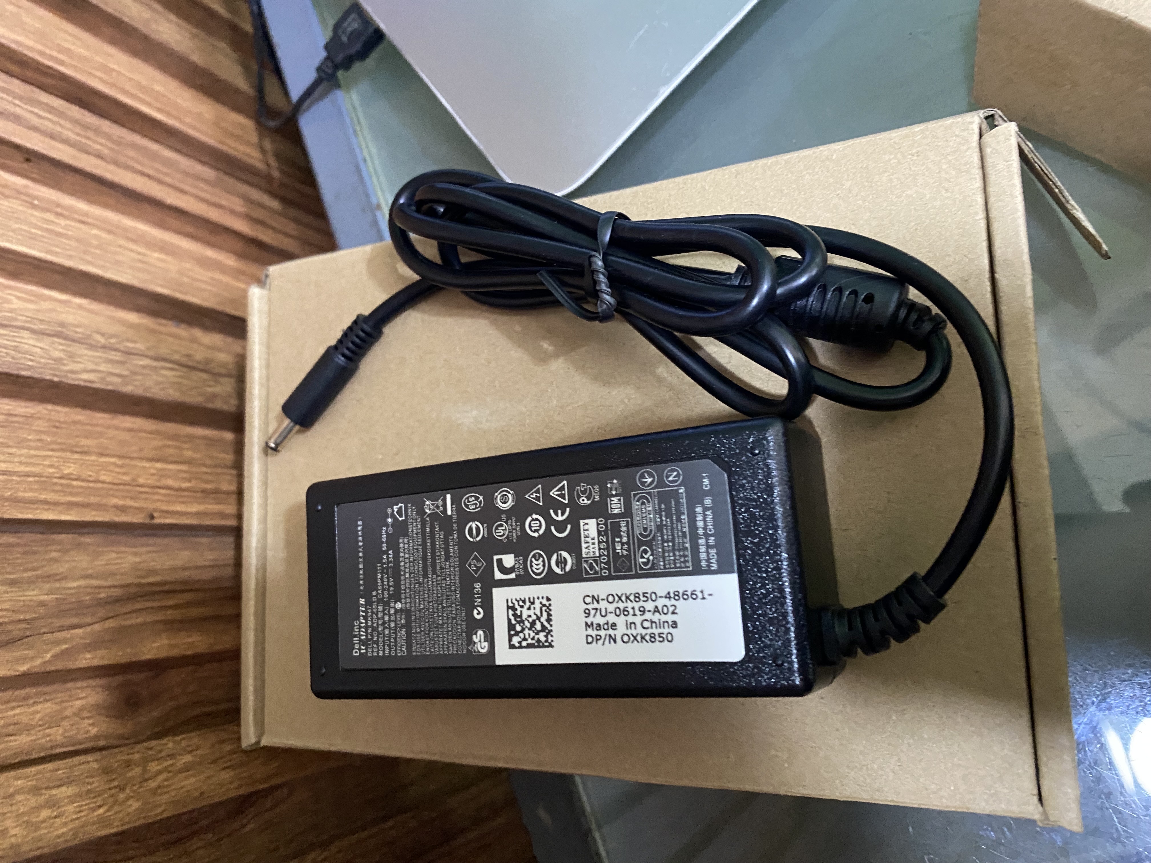 computadoras y laptops -  cargador adaptador 65W 19,5 V 3.34A para Dell  3