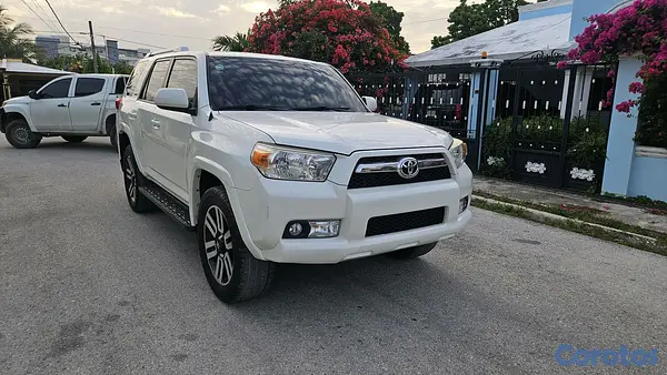 jeepetas y camionetas - Toyota 4runner 2013 3 filas 4