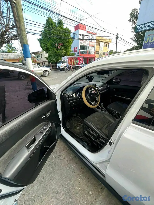 jeepetas y camionetas - SUZUKI VITARA 2020 GLX+ 

 5