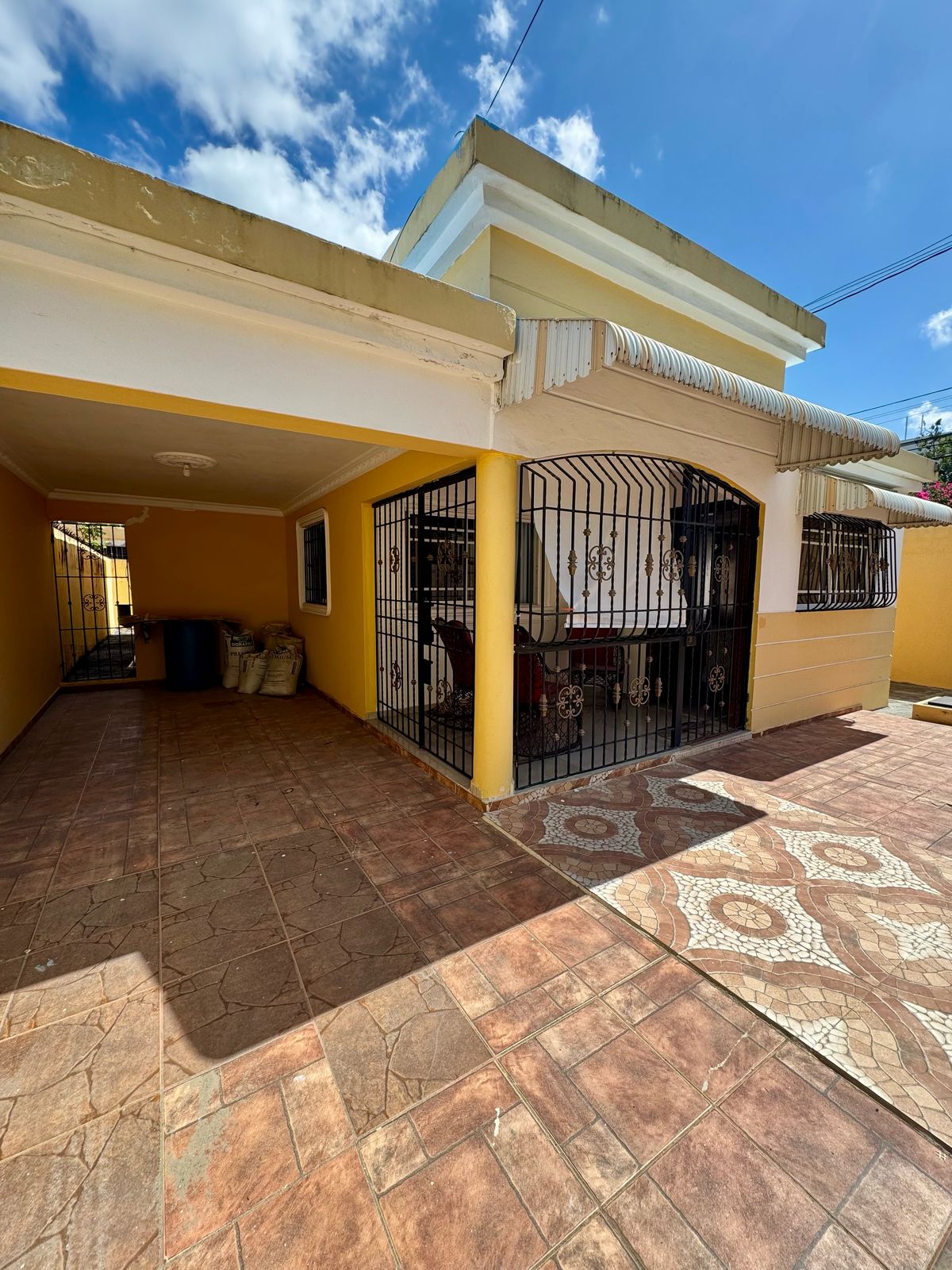 casas - casa de OPORTUNIDAD en STO DGO Este con 212.76 mts 0